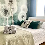 Airport Green Apartment Kl21 - Air Condition & Free Parking