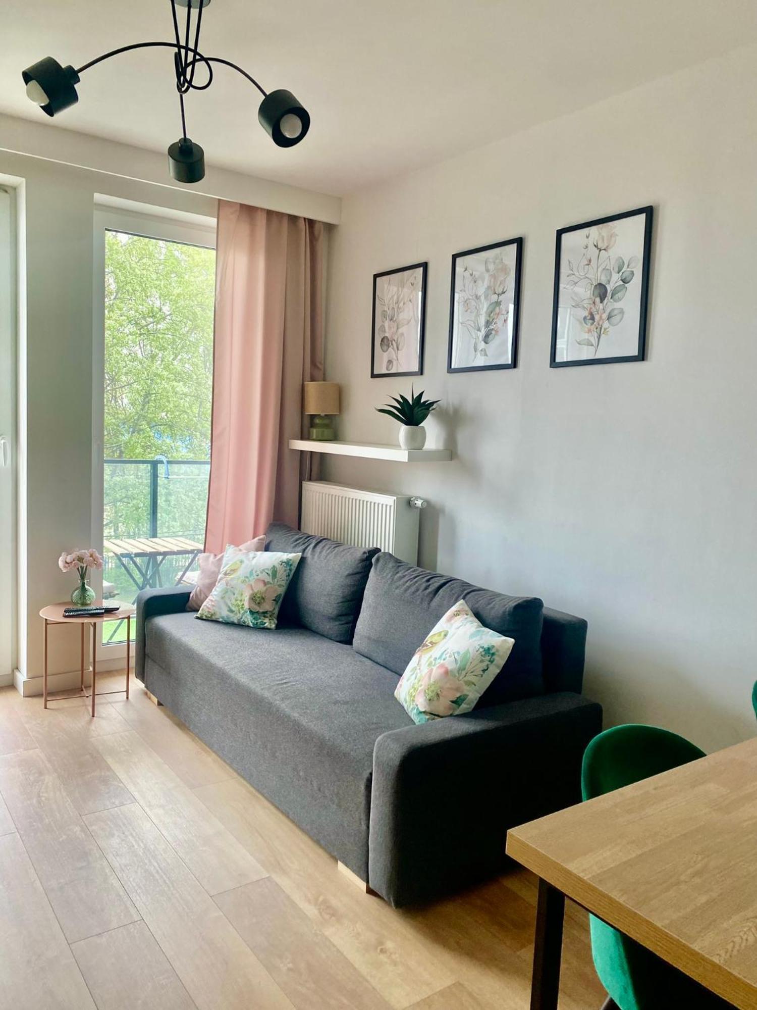 Airport Kl21 - Air Condition & Free Parking Apartment *